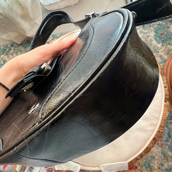 Osoi Brocle Buckle Shoulder Bag Black - Picture 6 of 7